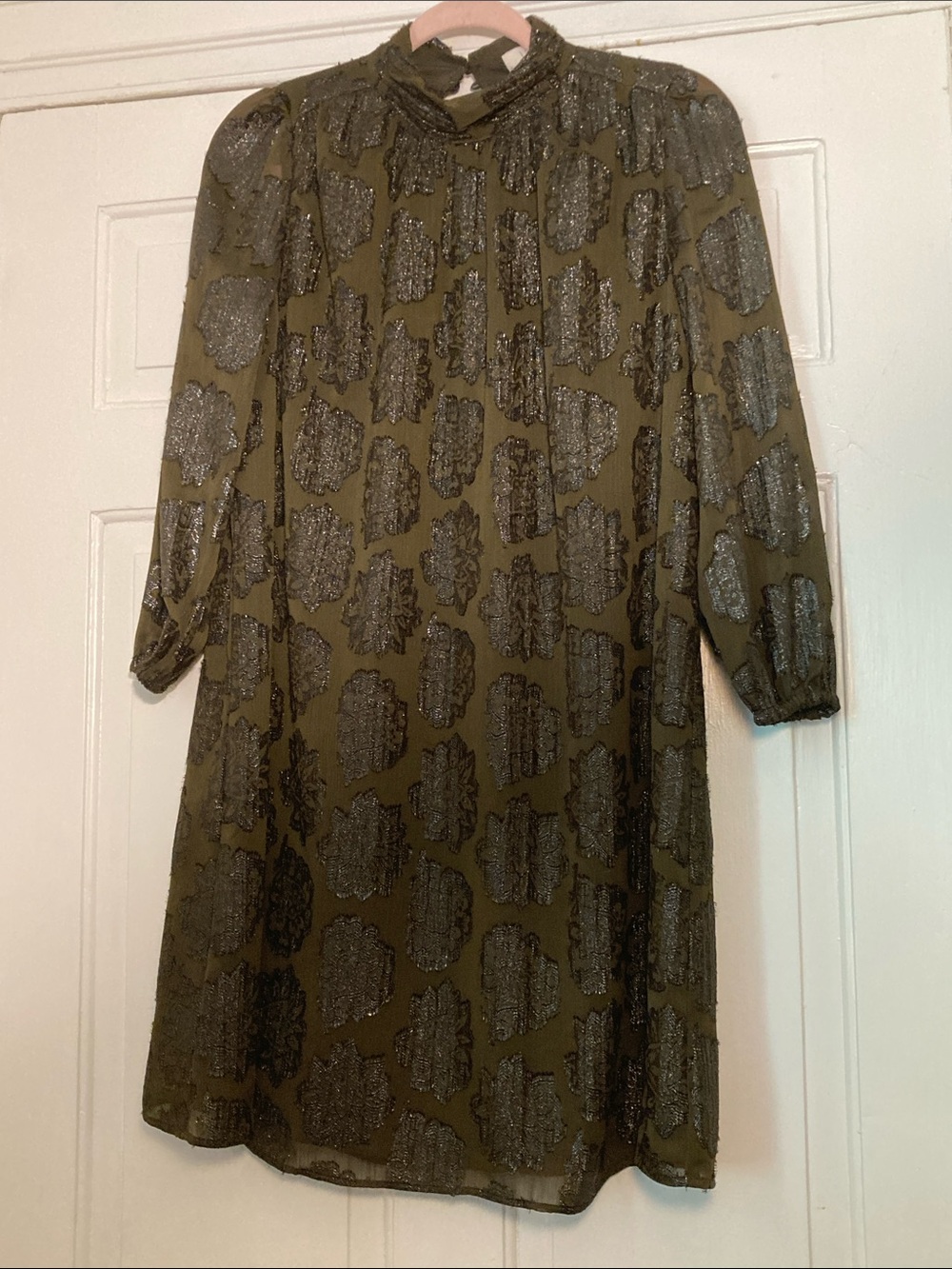 NWT LOFT Olive Green Metallic-Pattern Long Sleeve Dress . Size XXS